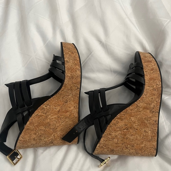 Tory Burch wedge - Picture 3 of 4